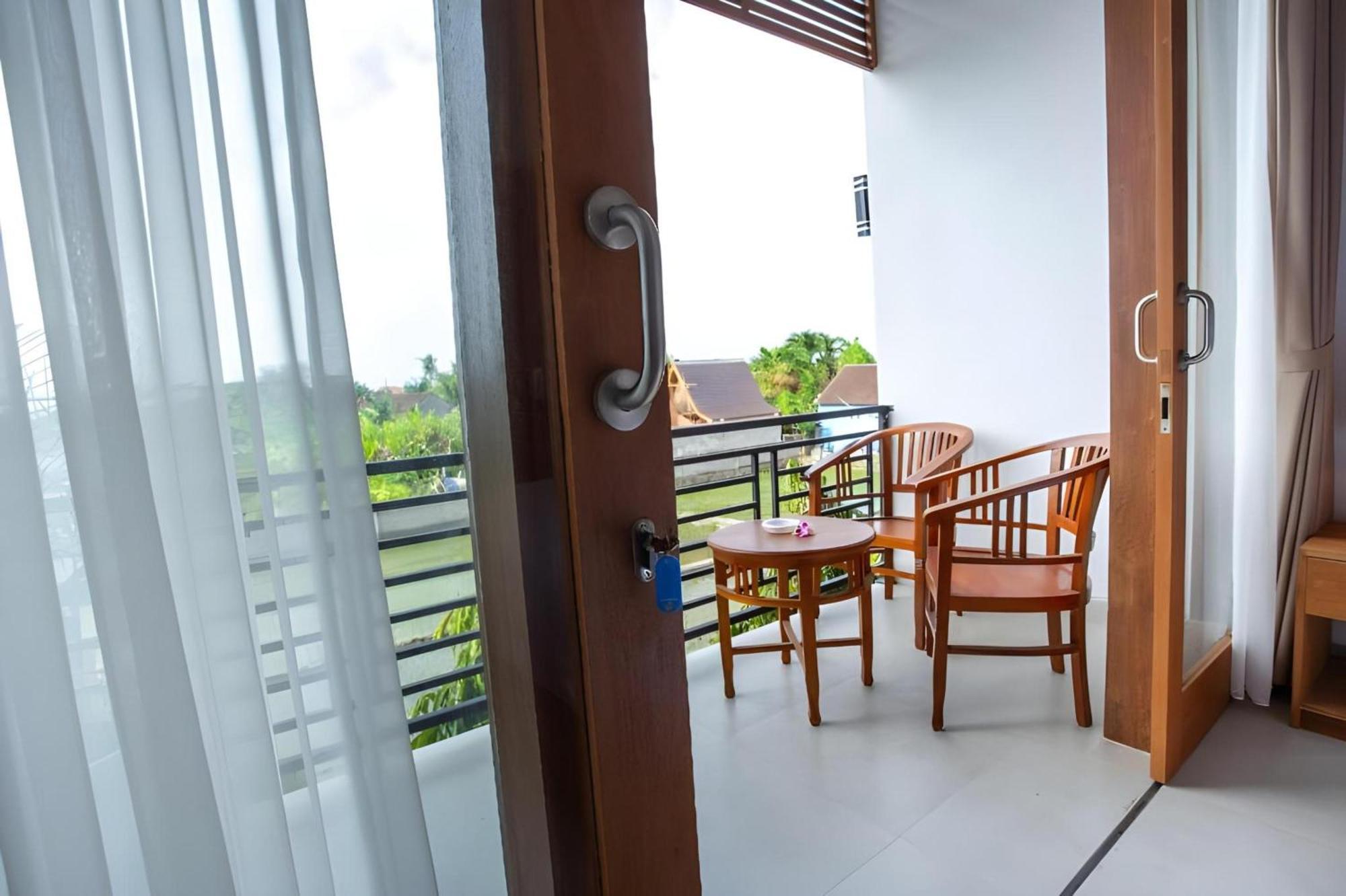 Oyo 1207 Pondok 789 Near Canggu Echo Beach Exteriér fotografie